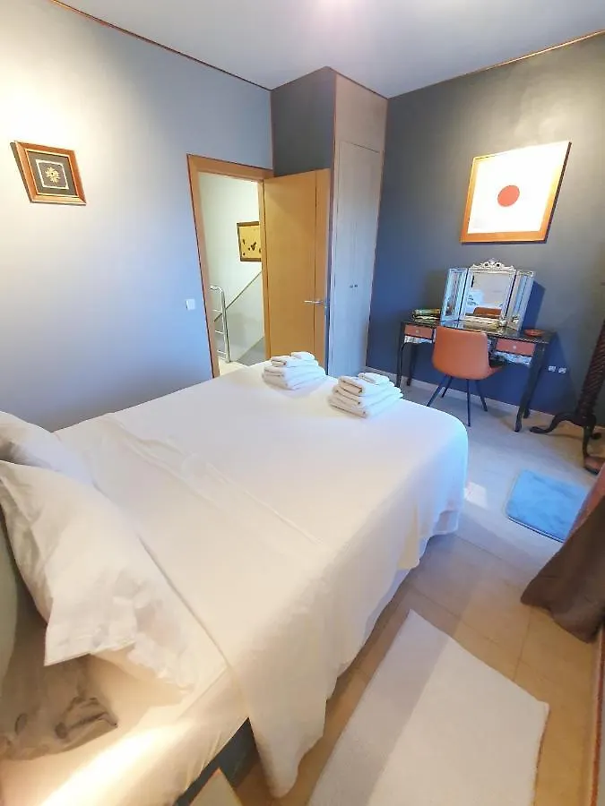 Deluxe Home From Home In كاليتا ذي فوستي شقة